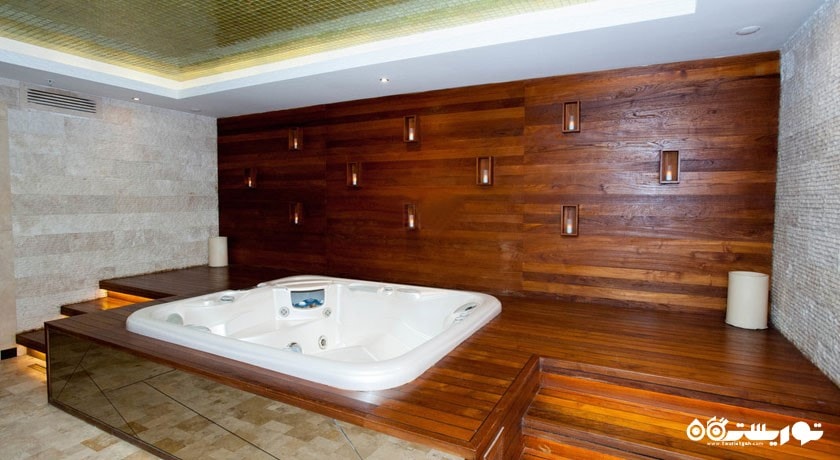 جکوزی مرکز سلامتی و اسپا